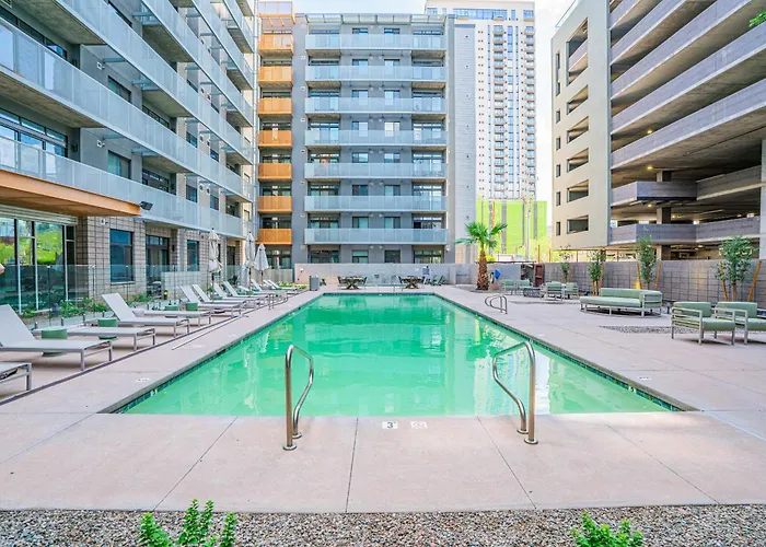 Luxury At Dt Phx Balcony Pool Gym Parking Wd Apartment
