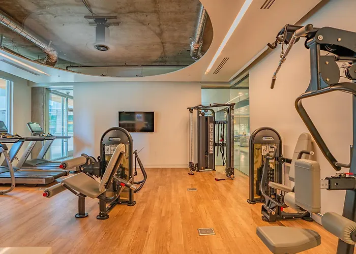 Luxury At Dt Phx Balcony Pool Gym Parking Wd Apartment