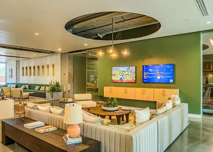 Luxury At Dt Phx Balcony Pool Gym Parking Wd Apartment *