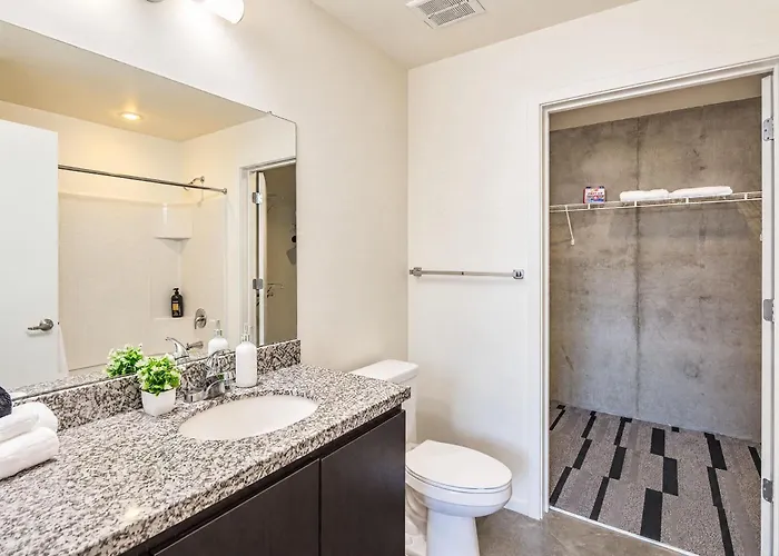 Apartment Luxury At Dt Phx Balcony Pool Gym Parking Wd Phoenix